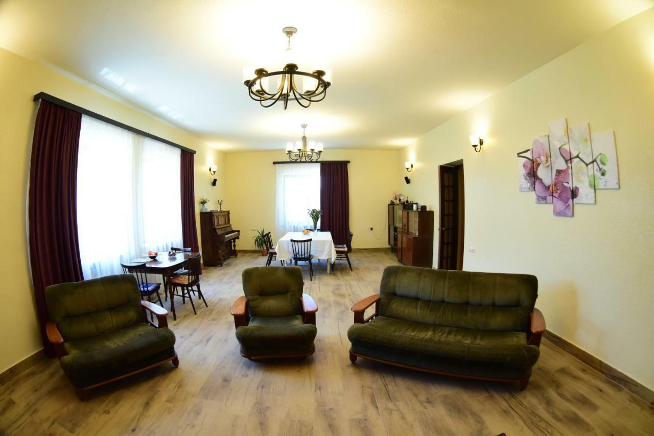 Red House Hatis Katnakhpyur Zewnętrze zdjęcie